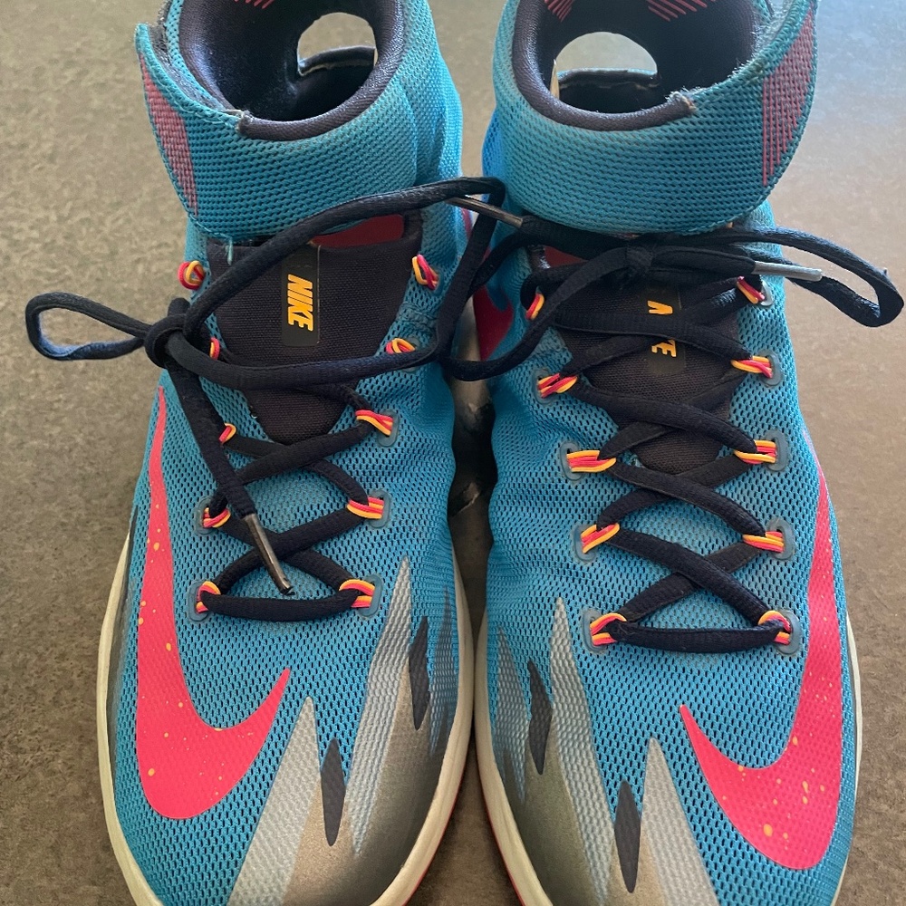 Men’s Nike Zoom HyperRev shoes